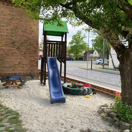 Alte Schule Café und Pension Drehna Esterno foto
